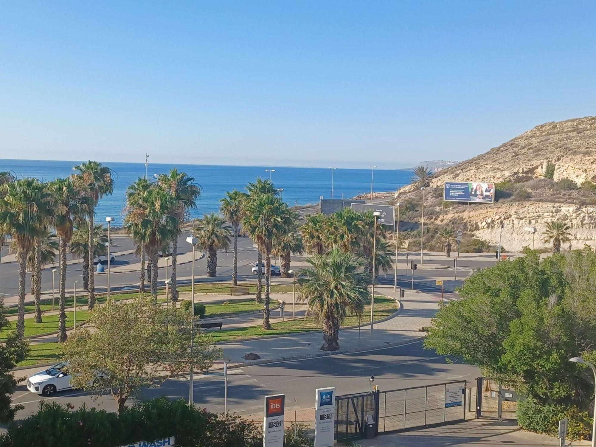 Ibis Budget Alicante Pension Sin Comedor Exterior photo